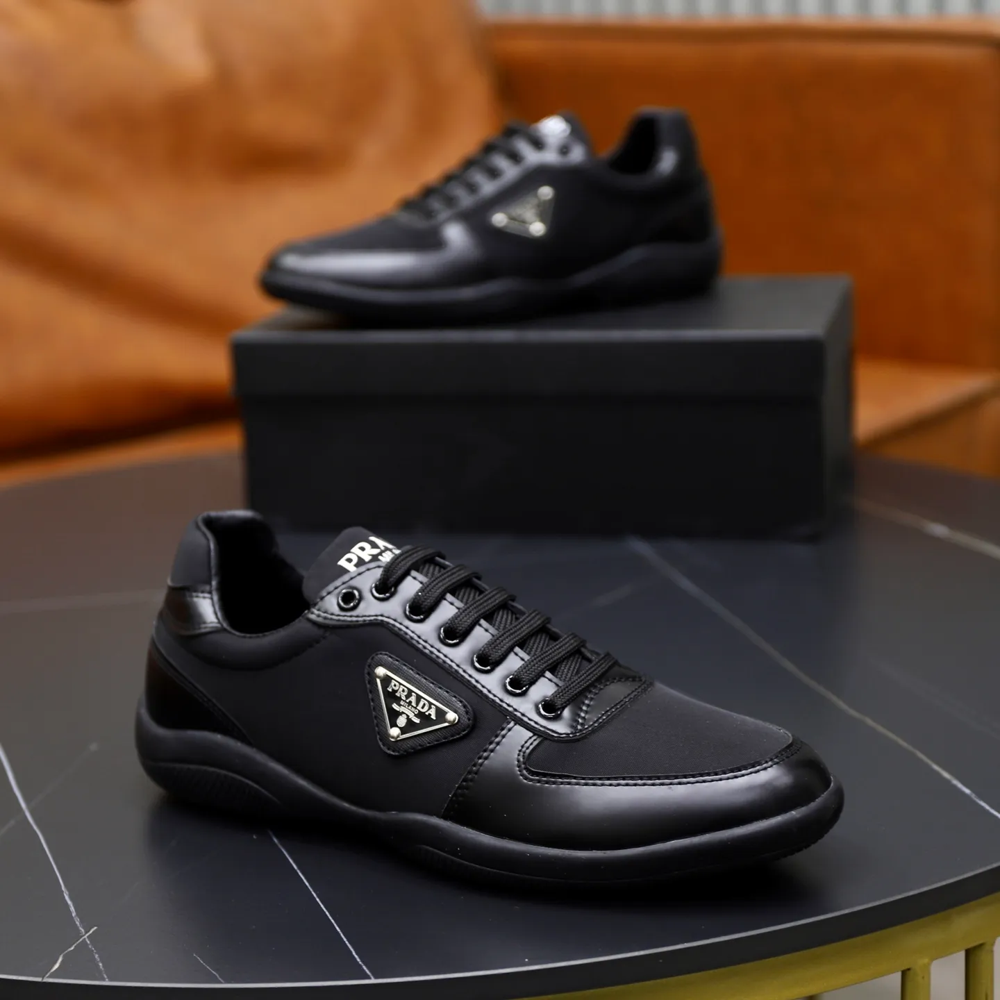 Ex-factory price: 440💰🙅‍♂️🙅‍♂️🙅‍♂️ Brand: PRADA Standard code: 38-44 (45 customized) Grade: Same as the official website Material: Original leather splicing, comfortable and breathable lining, original wear-resistant outsole Style category: Men's fashionable casual shoes, running shoes, noble luxury brand elements, top luxury Color: actual picture color